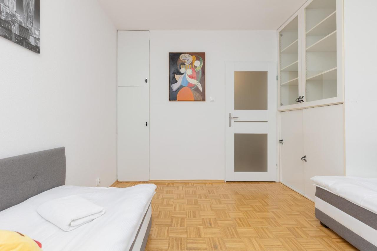 Family Apartment Bogatynska Bemowo By Noclegi Renters Warsaw Exterior photo